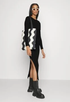 Column Maxi Dress- Maxi-Jurk - Black 10 Column Maxi Dress- Maxi-Jurk - Black -Even&Odd 1189fb2f2e3a4695a39b8a3091f52f56