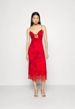 Even&Odd Eo-Ss23-C083-Sj / Strappy All Over Mesh Midi Low V Neck Dress / 302 - Red_917 - Multi-Coloured - Jurk - 302 - Red_917 - Multi-Coloured -Even&Odd 29dba3531cda45ae9ec80e51081e593a