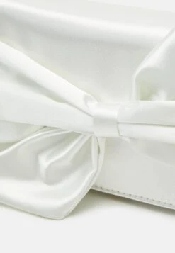 Even&Odd Clutch - Off-White 9 Even&Odd Clutch - Off-White -Even&Odd 9bcf0f7aa1a7420fa7d21a8ad6495d8d