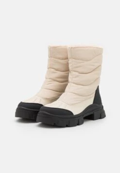 Snowboots- Off-White -Even&Odd 9c7b7b0ab8d3454f99b406716059acb7