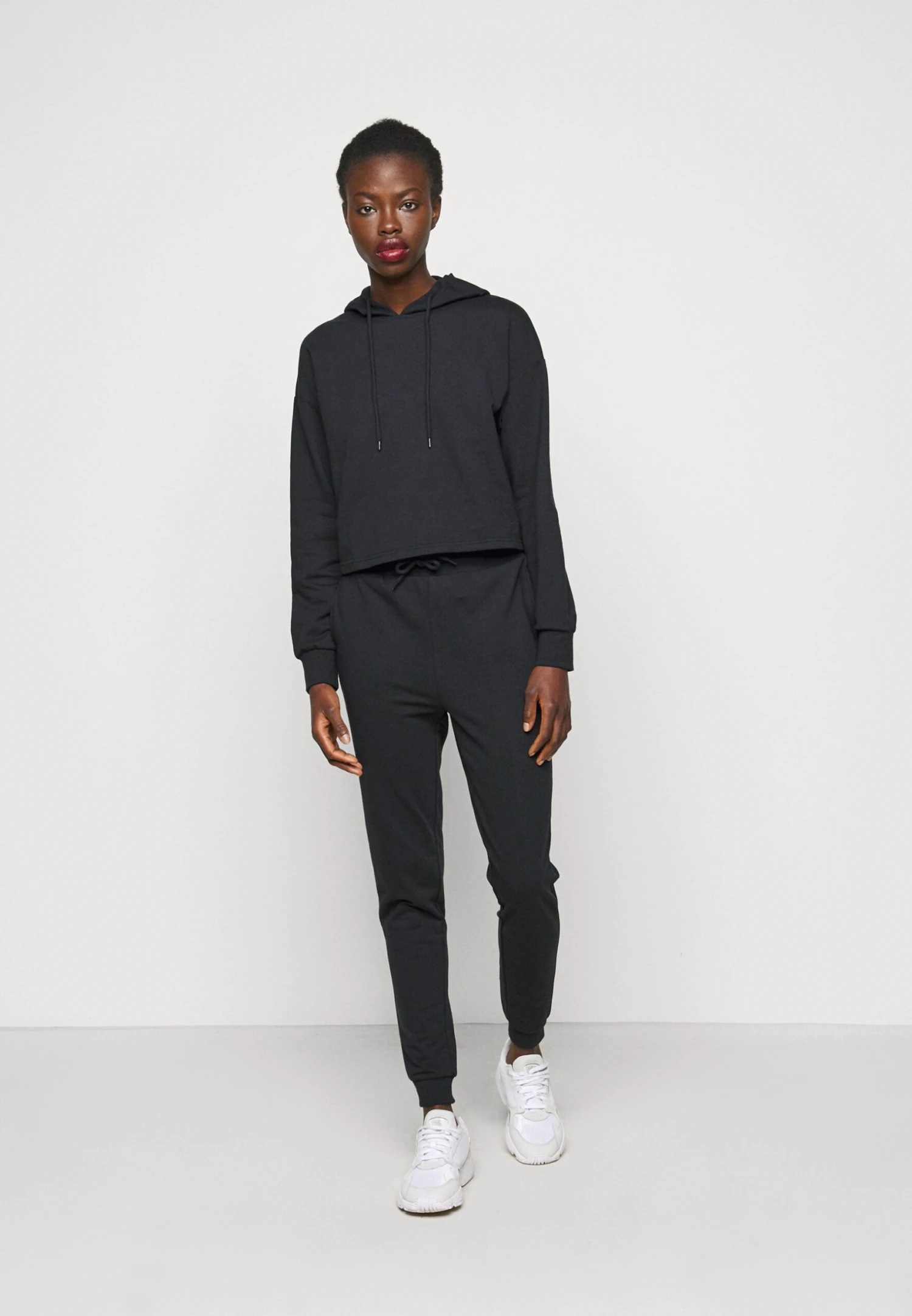 Set - Trainingspak - Black 1 Set - Trainingspak - Black