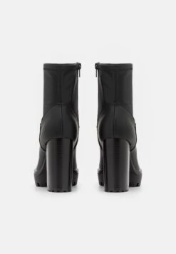 Even&Odd Enkellaarsjes Met Plateauzool - Black -Even&Odd cdce90bb1b2847d198fbb5f0eed77464